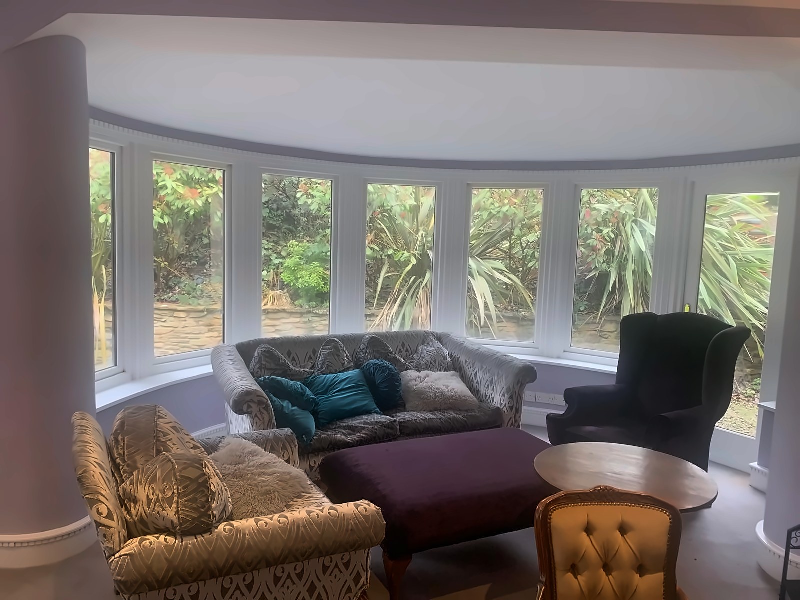Bay window room